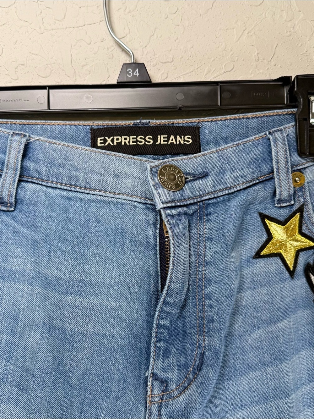 Express Girlfriend Patch Distressed Jeans Size 12 Light Wash Stretch Denim - Picture 2 of 8
